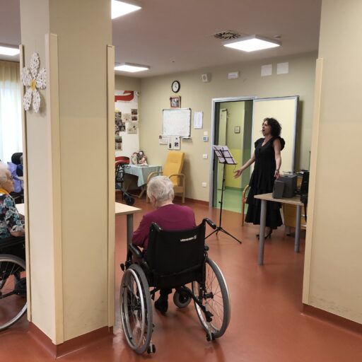 Martedi 30 giugno: esibizione con la cantante lirica Claudia Zarantonello